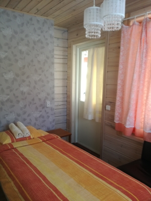 Moderni huvila makuuhuone